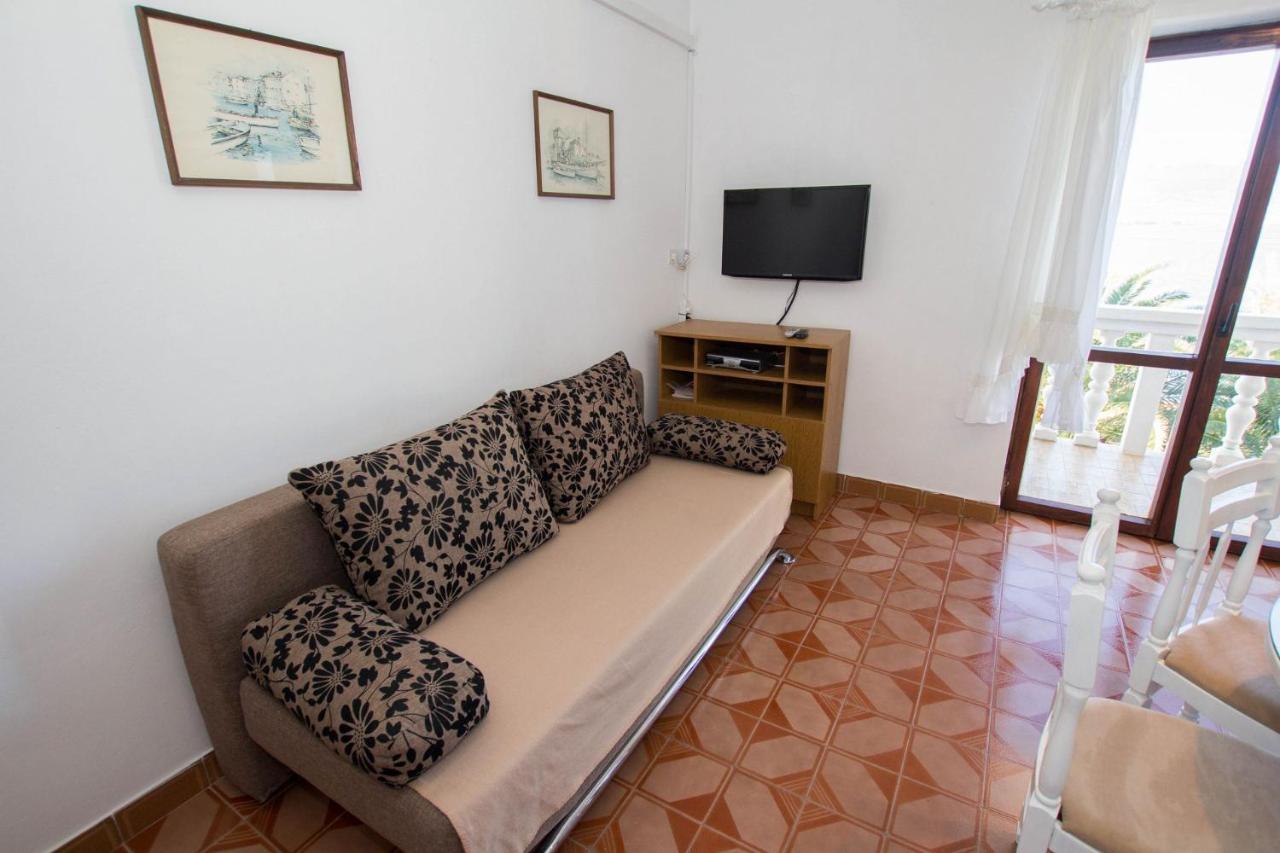 Apartments David - 20M From The Beach With Parking Трогір Екстер'єр фото
