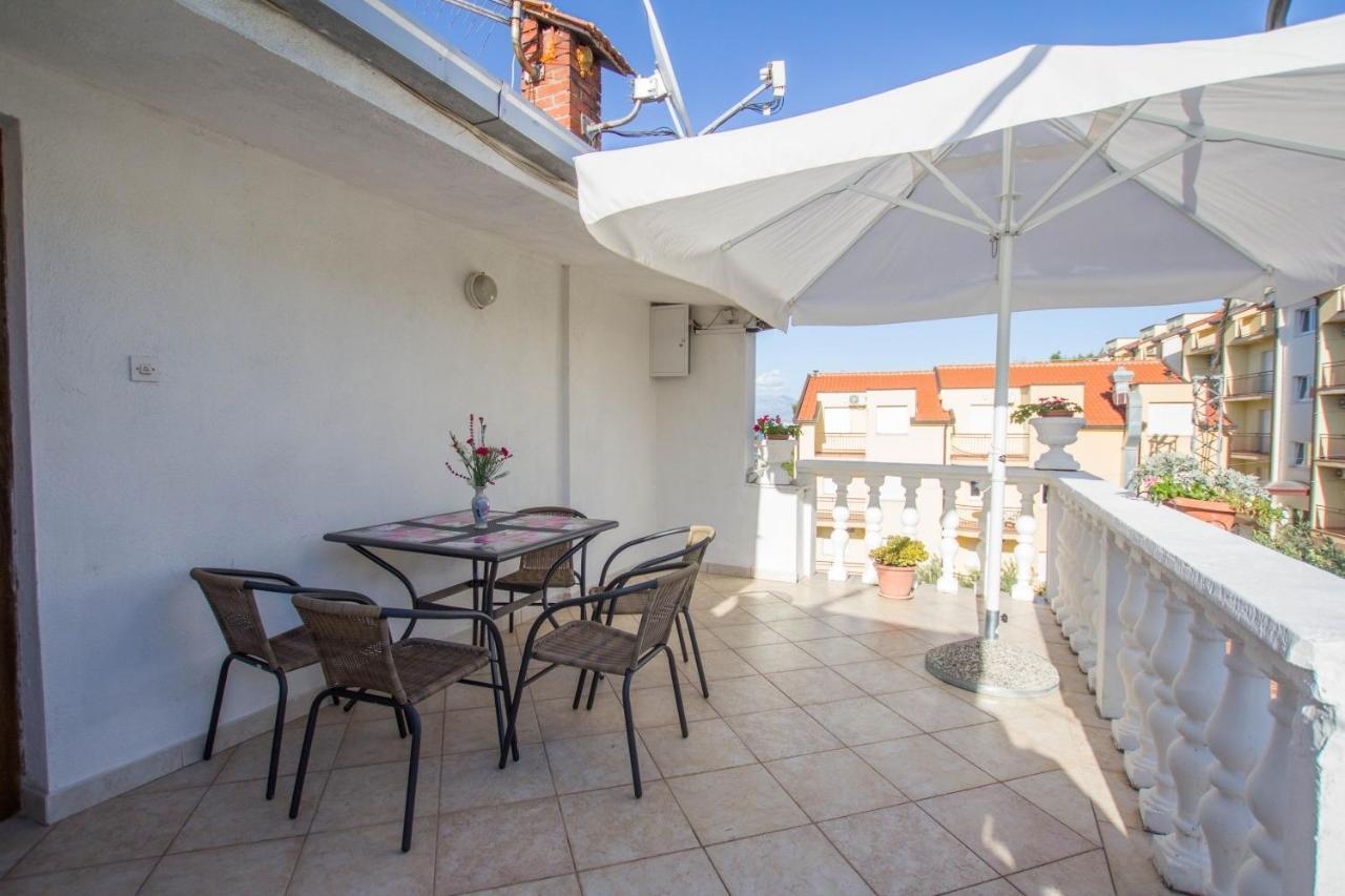 Apartments David - 20M From The Beach With Parking Трогір Екстер'єр фото