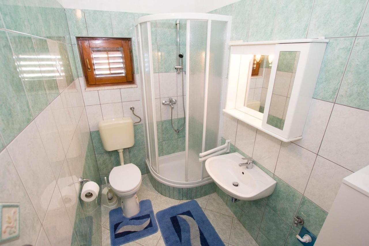 Apartments David - 20M From The Beach With Parking Трогір Екстер'єр фото